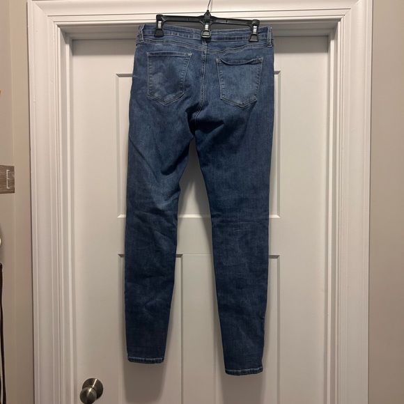 Women's Stretchy Medium Wash Slim Leg Jeans Size 11 Mid Rise Classic 5 Pocket - Picture 5 of 5